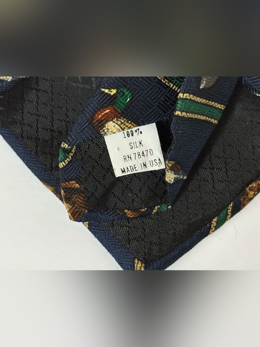 Field & Stream 100% Silk Hunting Tie Mallard Ducks Lab Retriever Made in USA - Picture 5 of 5